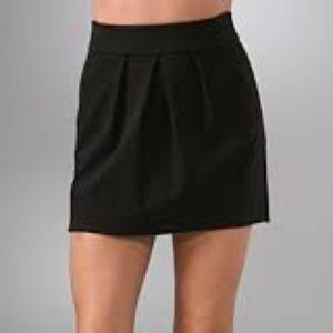 ‼️3/$20‼️Diane Von Furstenberg Ginsy Mini Skirt